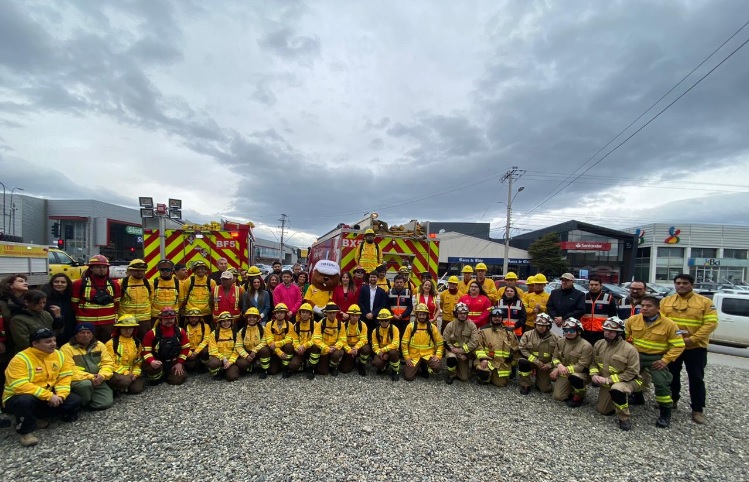 Dos helicópteros, más de 2 mil millones en presupuesto y brigadas en toda la región anuncia CONAF para prevenir y combatir incendios