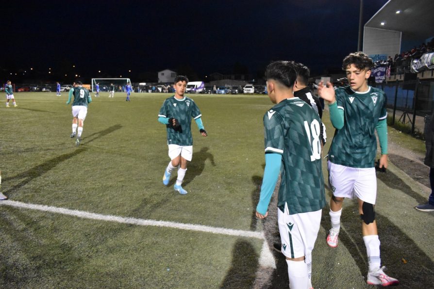  Joven magallánico moja la camiseta por Santiago Wanderers