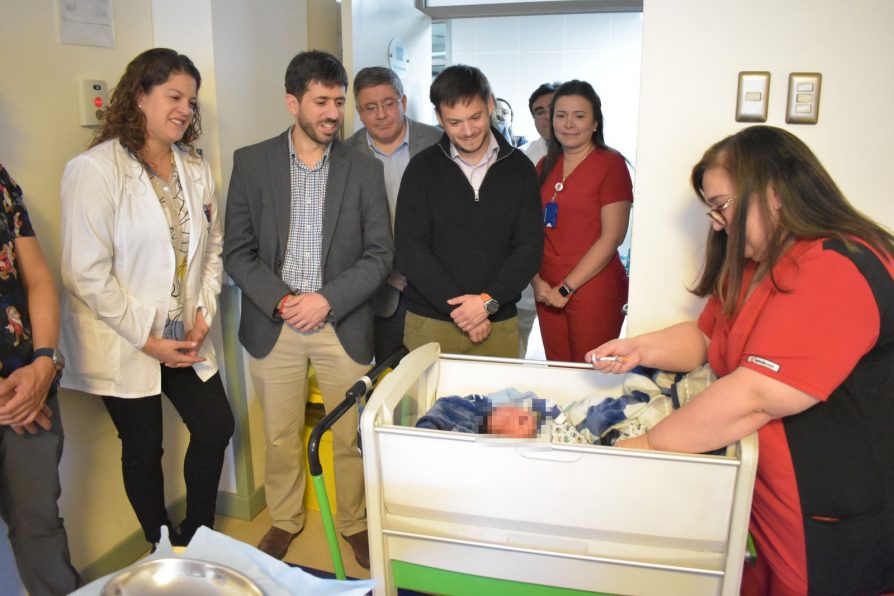 Autoridades destacan inicio de inmunización contra el virus respiratorio sincicial con medicamento Nirsevimab en Magallanes
