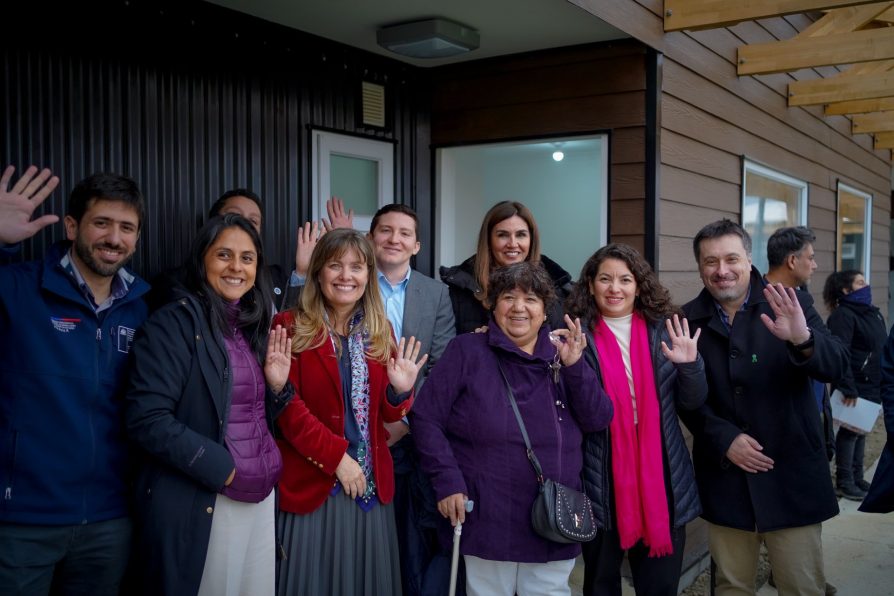 Gobierno inaugura segundo Condominio de Viviendas Tuteladas de Punta Arenas 