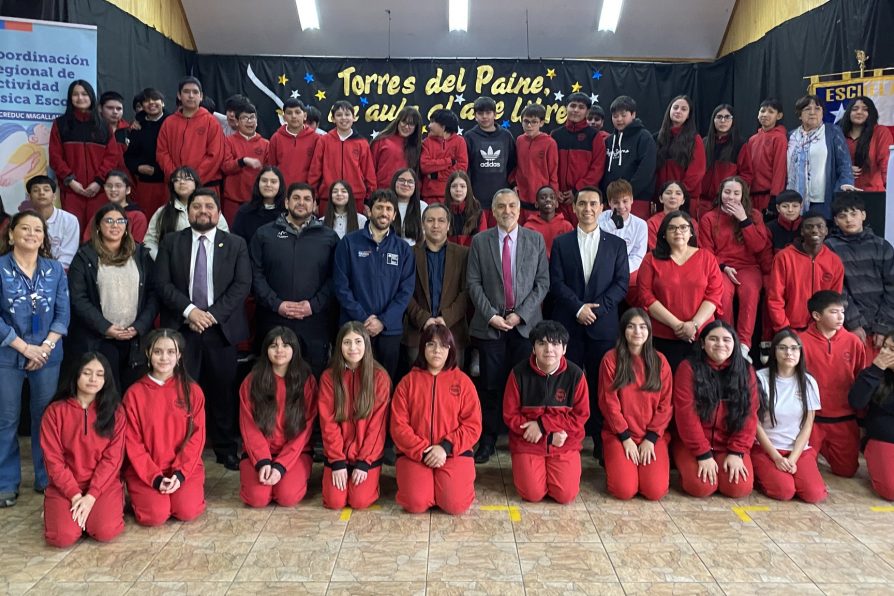 Más de 100 estudiantes de Tierra del Fuego podrán conocer Torres del Paine de manera gratuita