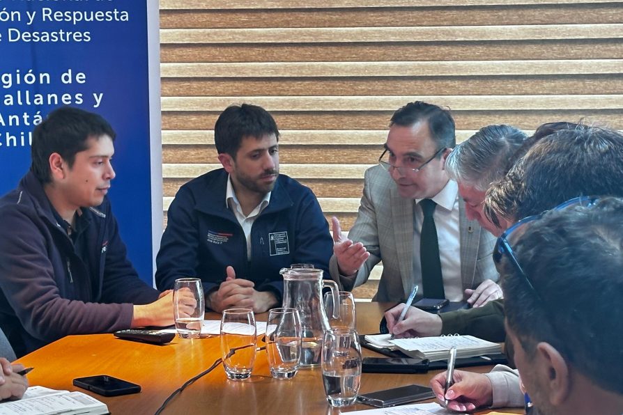 Delegación Presidencial Regional informa sobre sismo en el Paso Drake y coordinación de emergencia en zona Antártica
