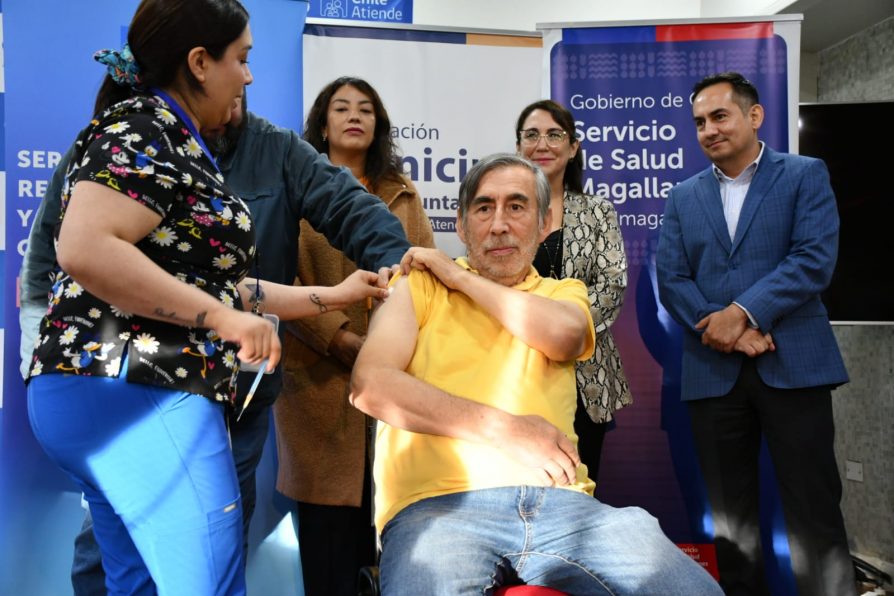 Autoridades regionales refuerzan llamado a Vacunación Invierno 2026 en punto extramural de IPS-ChileAtiende